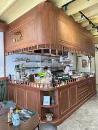 ร้านอาหารท้องถิ่น (Meet Town) 🍞