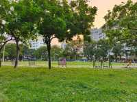 高雄新興-廣闊草地，都市野餐|六合公園|（壁畫超可愛）