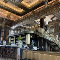 Glamorous Atlas Bar