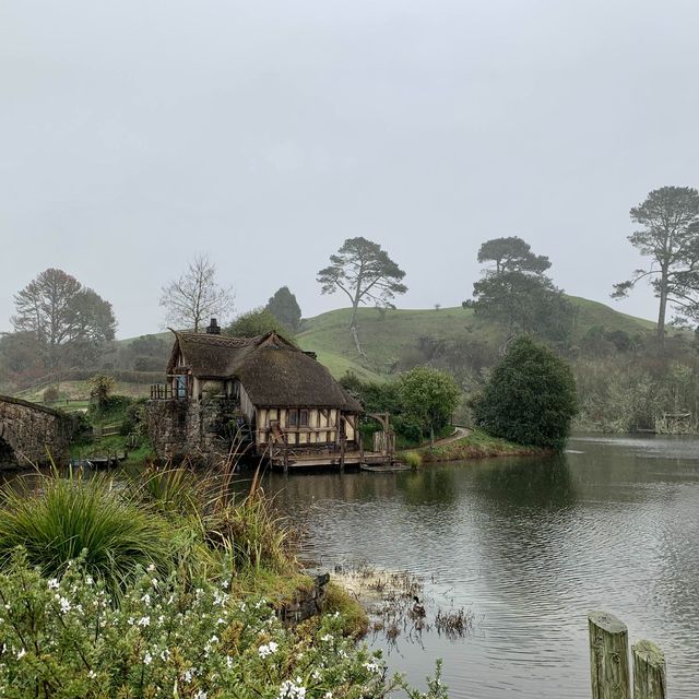 Hobbiton - a real place in New Zealand 