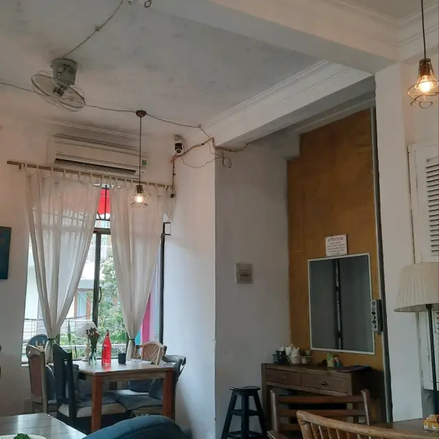 Alpaca. A very cute and friendly home style cafe 