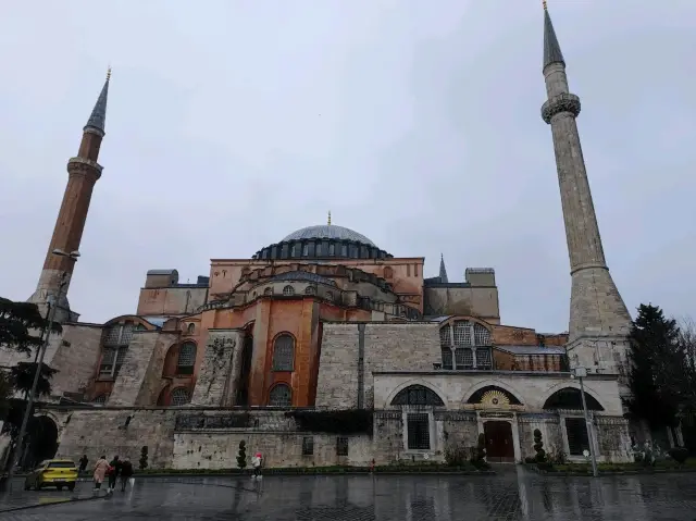 Hagia Sophia: Serenity Beneath Historic Vaults