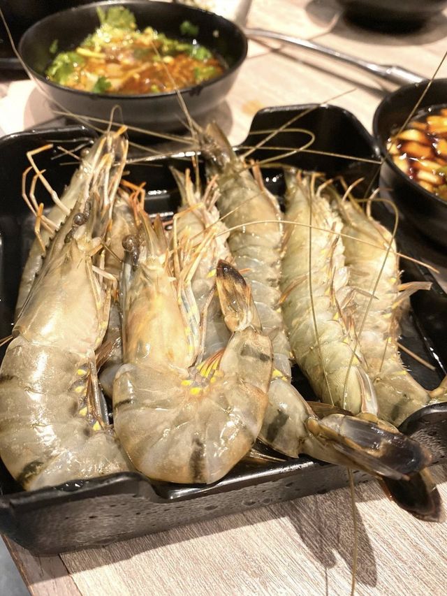牛大人台式火鍋吃到飽，任飲任食，捧住個肚走😋😋