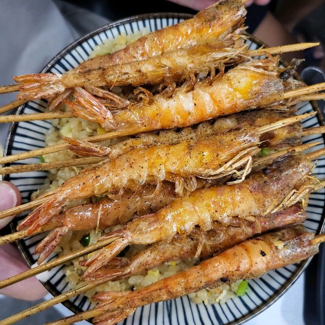 高雄燒烤殿～鮮蚵文蛤吃到飽超便宜。。