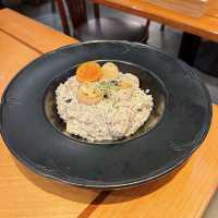 【休閒抵食西餐廳.蜜糖燒豬手🍖】