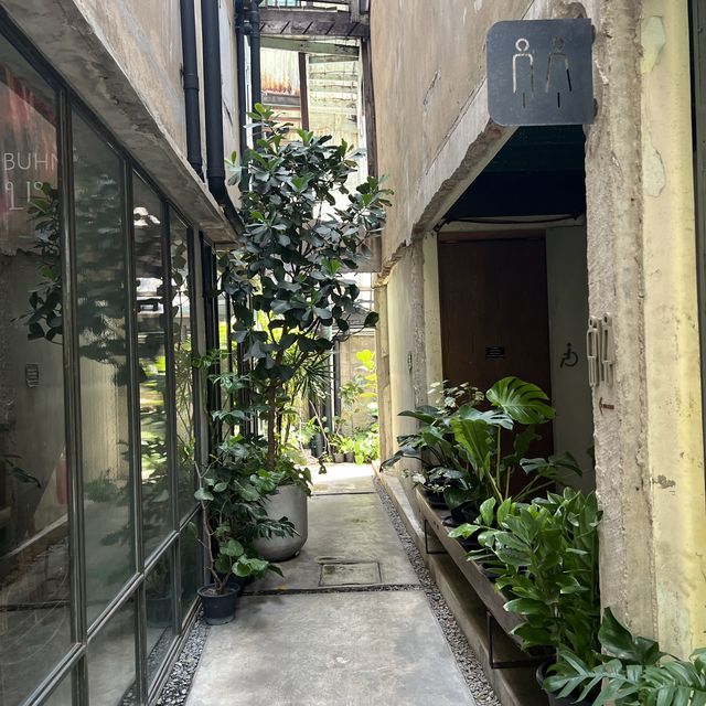 디자인, 맛 모두 충족하는 방콕 카페✨, Piccolo Vicolo