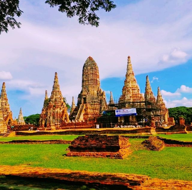 Exploring Ayutthaya Historical Park 