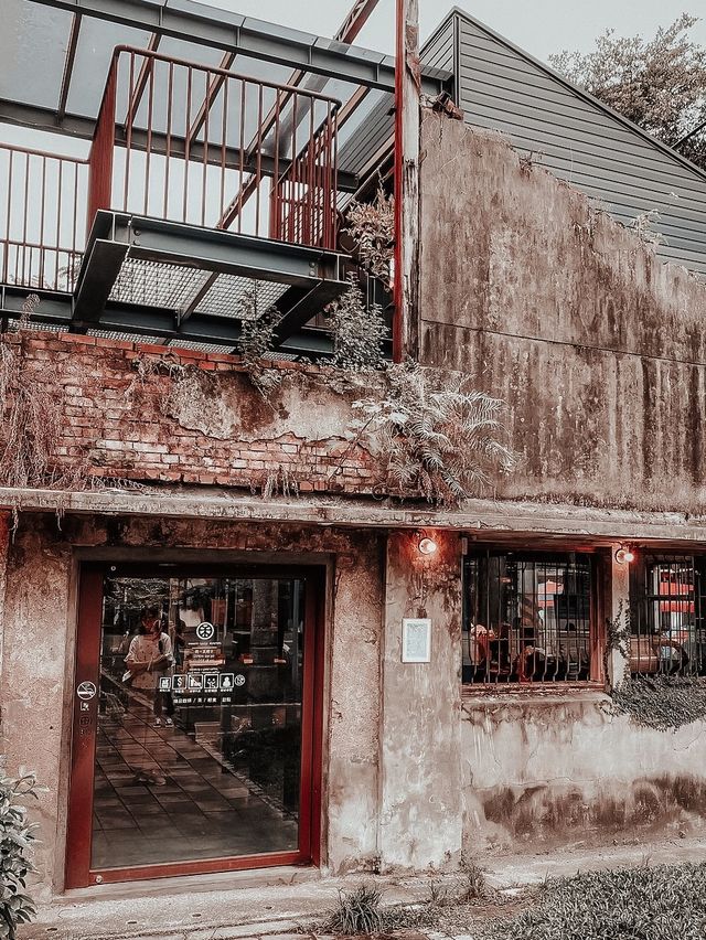 台灣屏東改建的咖啡廳大和頓物所☕️ 台灣屏東改建的咖啡廳大和頓物所☕️