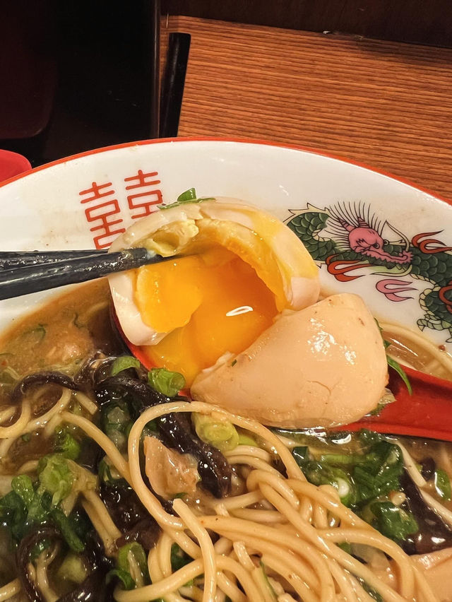 灣仔人氣拉麵店｜必試特式沾麫