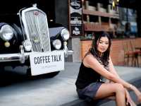 คาเฟ่สไตล์วินเทจ Coffee Talk Old Phuket Town