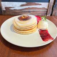 有名ホテルの元シェフが作る！贅沢パンケーキ🥞