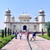 🤩 Unveiling the marvellous Itmad-Ud-Daulah's Tomb 💎