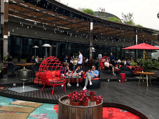 上海W Hotel:市中心頂級住宿首選,入住體驗佳設施豐富! 上海W Hotel:市中心頂級住宿首選,入住體驗佳設施豐富!