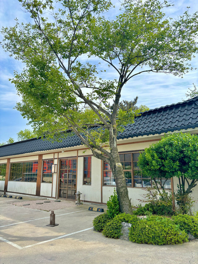 카페분위기의 로비에서 웰컴드링크를 주는 경주 감성숙소💚