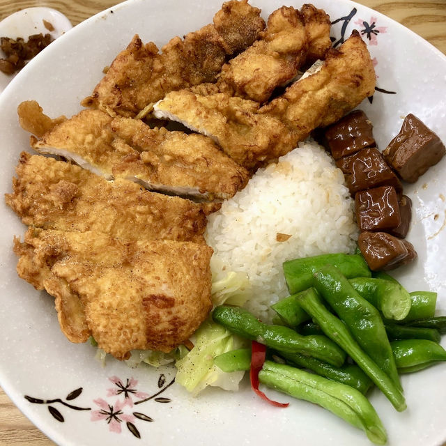 臺中西屯 不物正業牛肉麵 嘉徠真傳 牛肉麵X橙味雞排