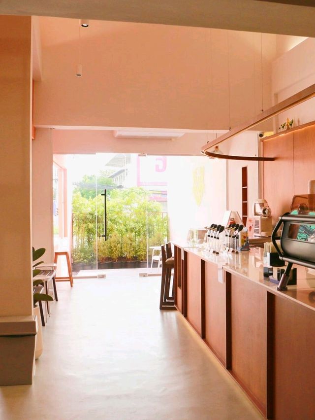 ☕ Suksamer Coffee คาเฟ่โทนนำตาลดูอบอุ่น