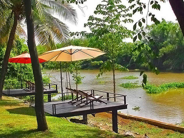 Aroonsawad RiverView Resort