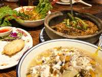 女人街食飯公司 Ladies Street Sik Faan Co.