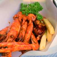 นอนโรงแรมหรูกินบุฟเฟ่ต์นานาชาติบนตึกใบหยก
