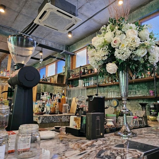 บ้านสวนสาทร คราฟแอนด์คาเฟ่