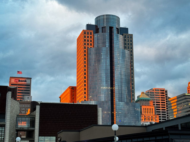 Smale Riverfront Park: Cincinnati's Riverside Gem