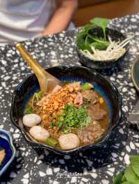 ก๋วยเตี๋ยวเนื้อขึ้นห้างรสชาติจัดจ้าน