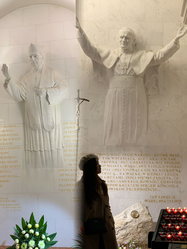 Heart of History: Uncover Chopin, Papal Legacy, and Baroque Beauty at Warsaw’s Holy Cross Church