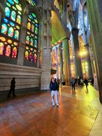 Exploring Basílica de la Sagrada Família: Gaudí’s Iconic Masterpiece