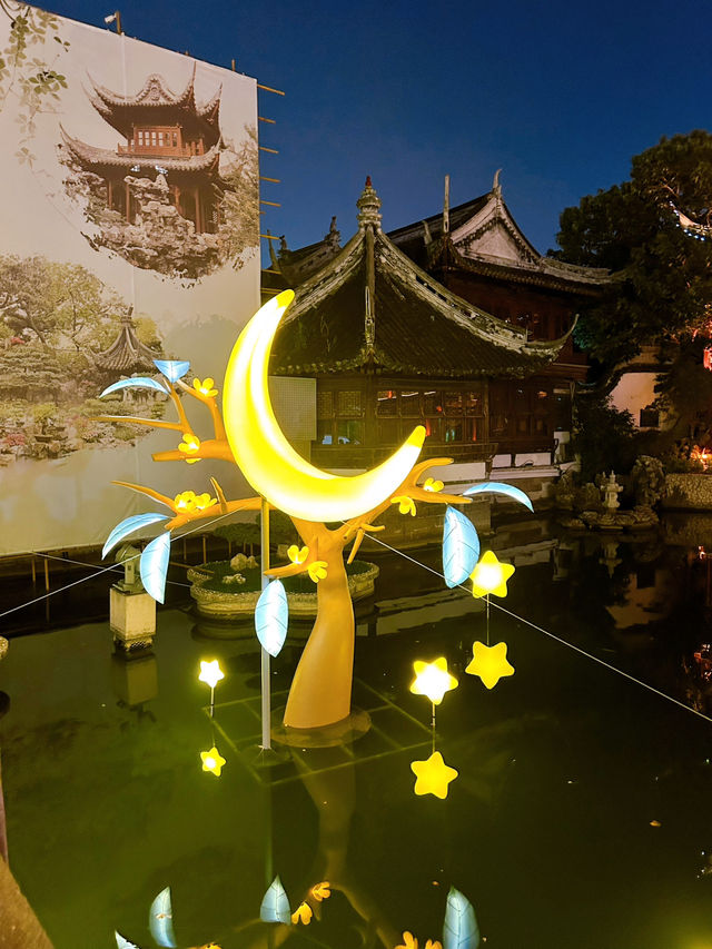 Amazing Yu Garden’s Night View