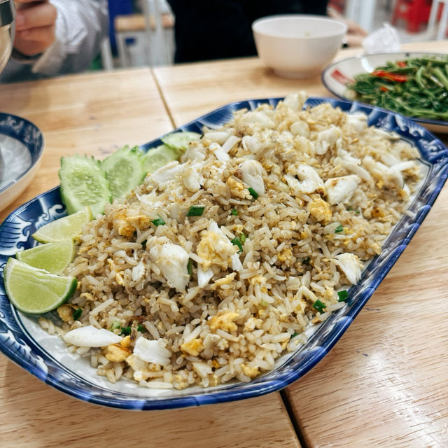 📍朱拉·蟹肉炒飯咖哩炒蟹都好出色🦀