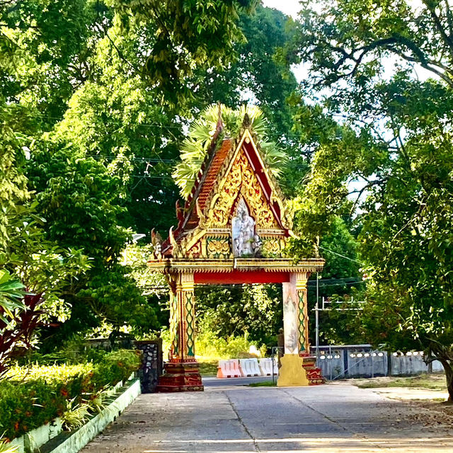 Buddhist Temple @Saiburi 