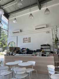 Pretty Glasshouse Cafe that you should go!