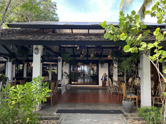 Breeze Cafe & Bistro
