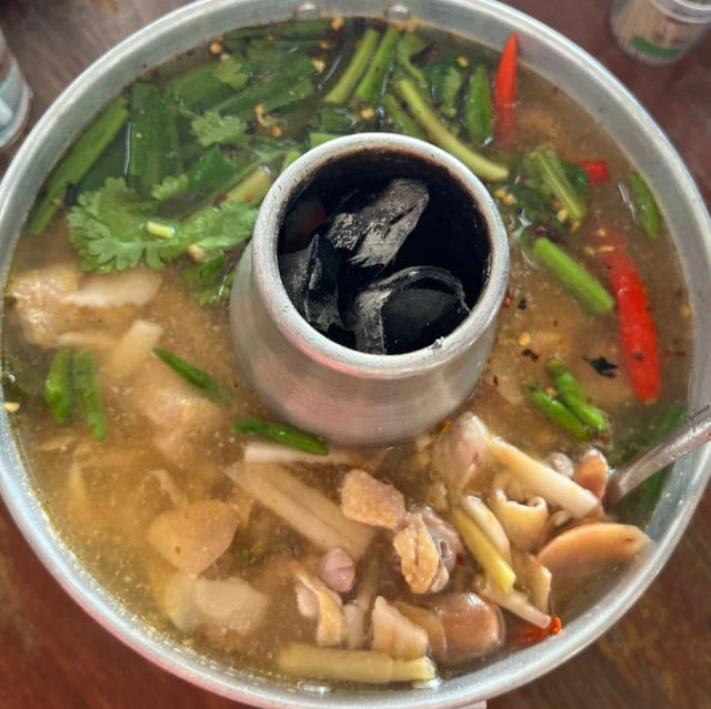 ครัวป๋าเสวก ร้านเด็ดหัวกุญแจ