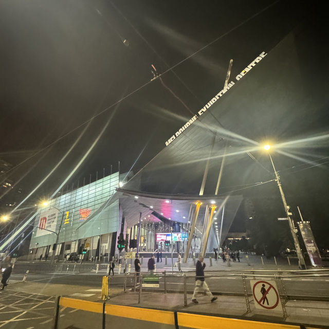 墨爾本展覽中心：文化與商業的交流平台 🏛️✨