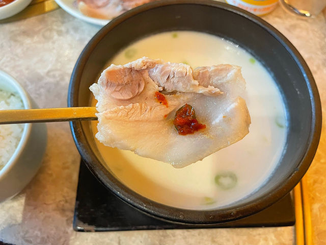 부산 진한 돼지국밥 맛집, 거대돼지국밥