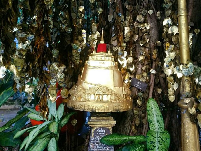 เดินขึ้นภูเขาทอง..วัดสระเกศ