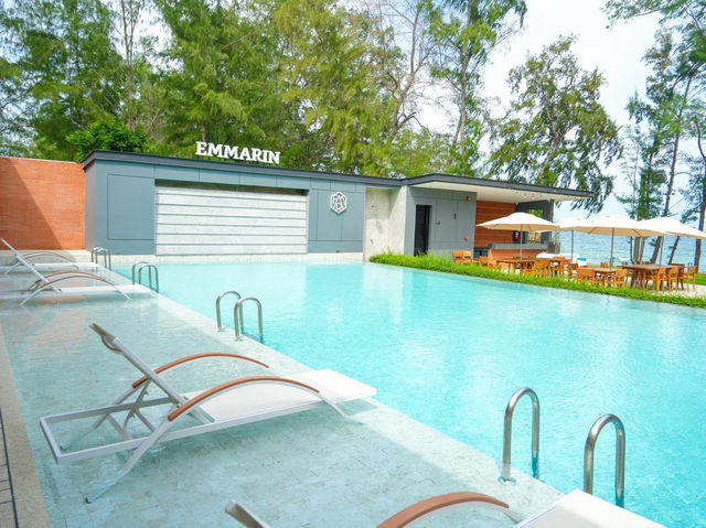 Emmarin Villa เป็นLuxury Pool Villa อยู่หาดแสงอรุณ