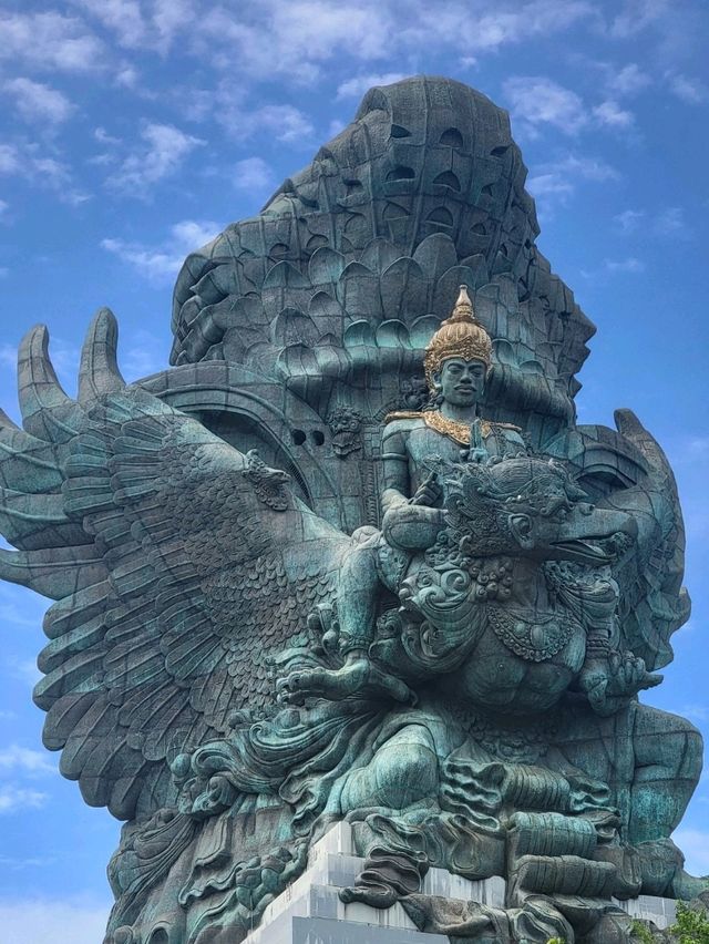 神鷹廣場