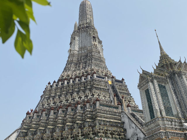 ชวนทำบุญไหว้พระและชมวิว “วัดอรุณ” 💫✨