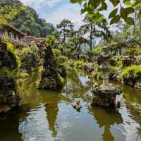 Enchanting Exploration at Sam Poh Tong Temple