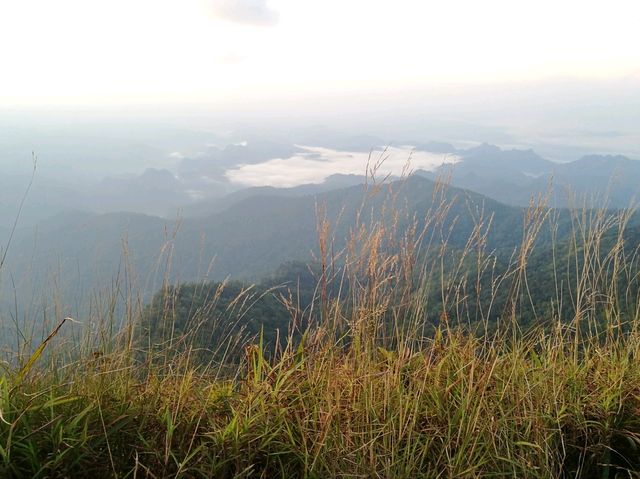 วิวภูเขา สันหนอกวัว กาญจนบุรี