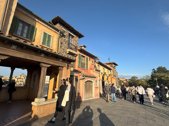 An enchanting voyage through magic and mystery – Tokyo DisneySea is where dreams set sail!