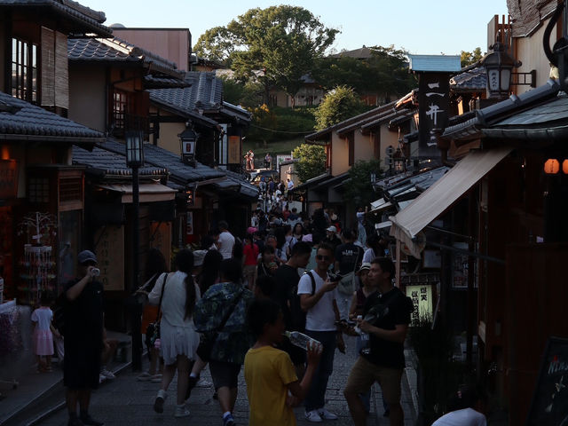 Step Back in Time at Sannenzaka in Kyoto