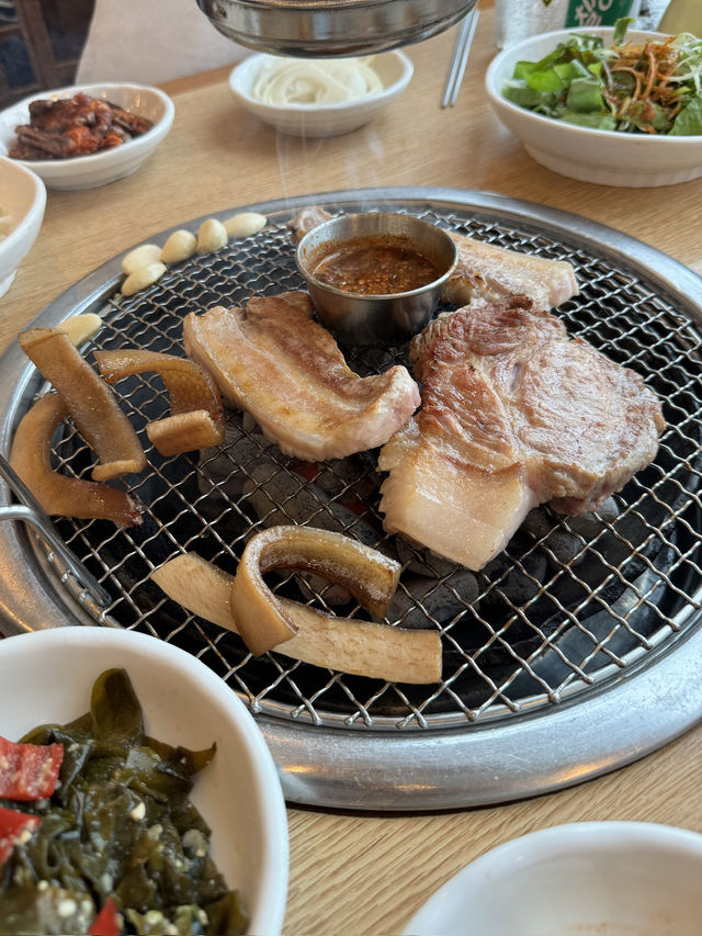 【済州旅行】 タクシー運転手さんイチオシの黒豚焼肉店