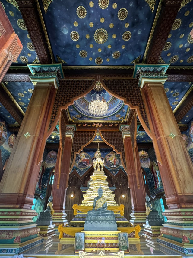 วัดแหลมสัก จ.กระบี่ วัดสวยวิวทะเล