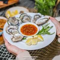 บุฟเฟ่ต์แถมกุ้งมังกร 2 ตัว