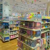ชอปปิ้งสินค้าสุดคิ้วที่ Moshi Moshi