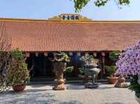 河內西湖上的鎮國古寺 