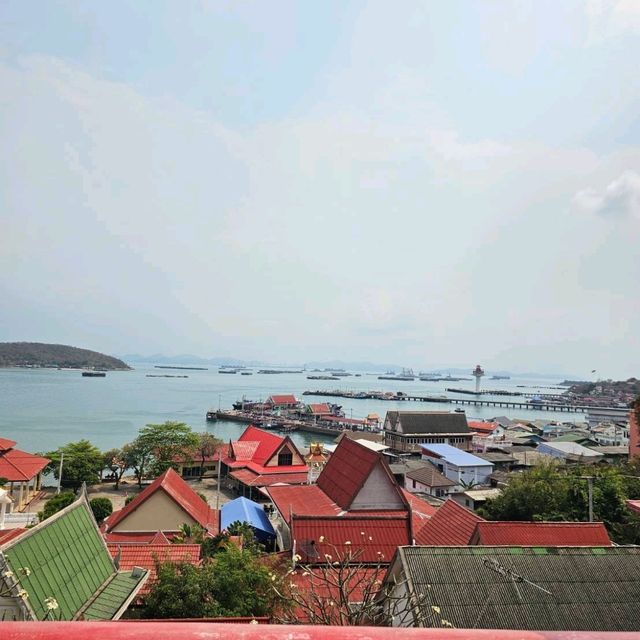 ศาลเจ้าพ่อเขาใหญ่  พิกัดขอพรความรัก เกาะสีชัง